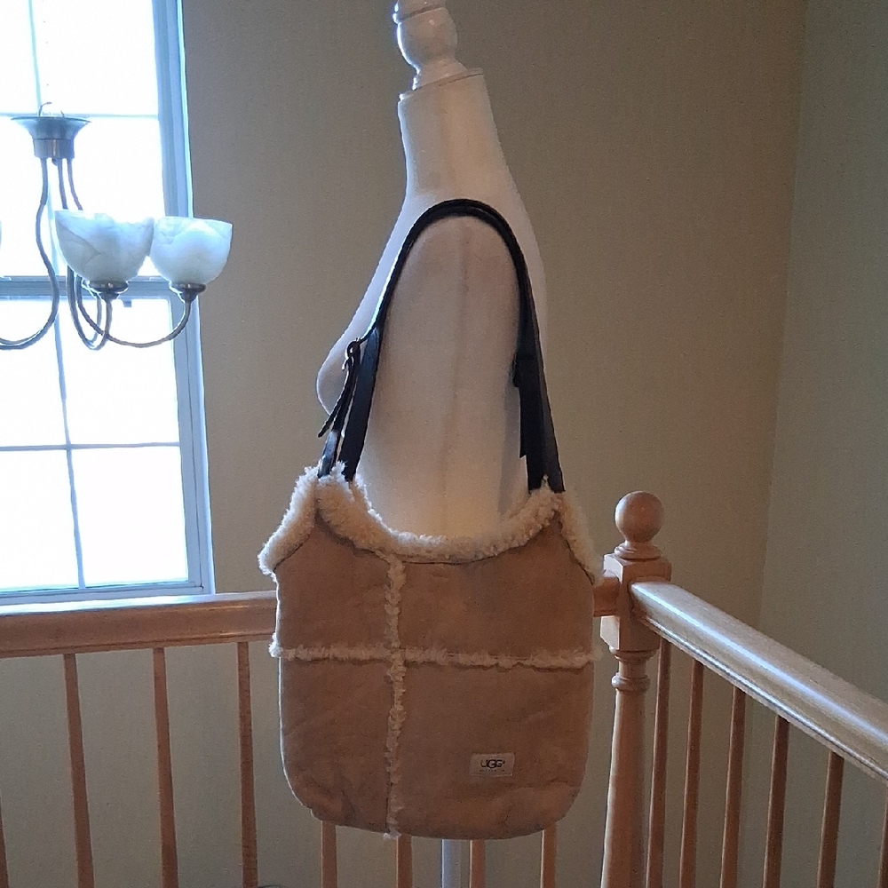 UGG Australia Sheepskin Suede Shearling Tote Hobo Shoulder Bag Matching Wristlet - Picture 3 of 14